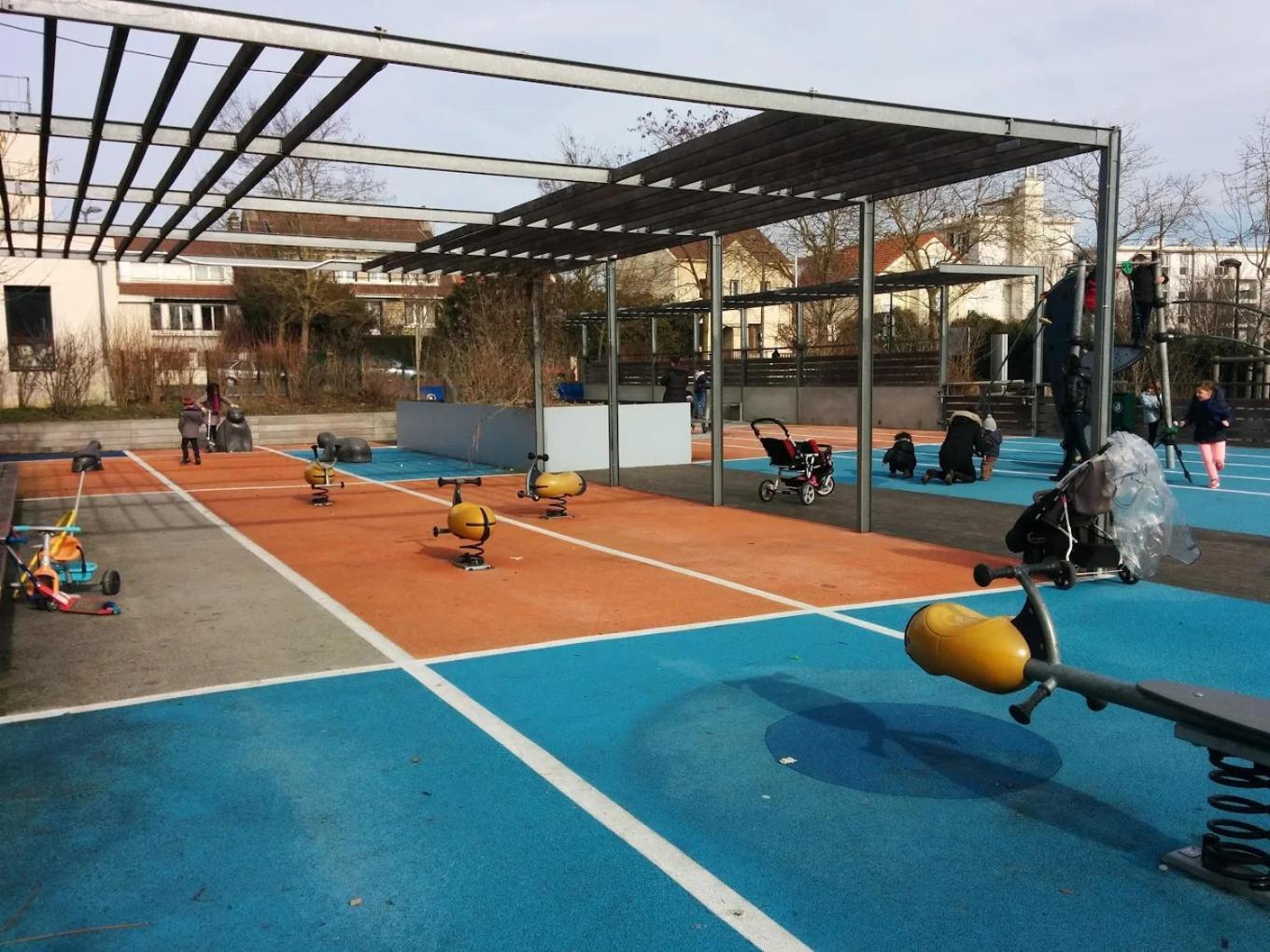 Lumineuse A 2 Min De La Gare De Massy-palaiseau Séjour chez l'habitant *